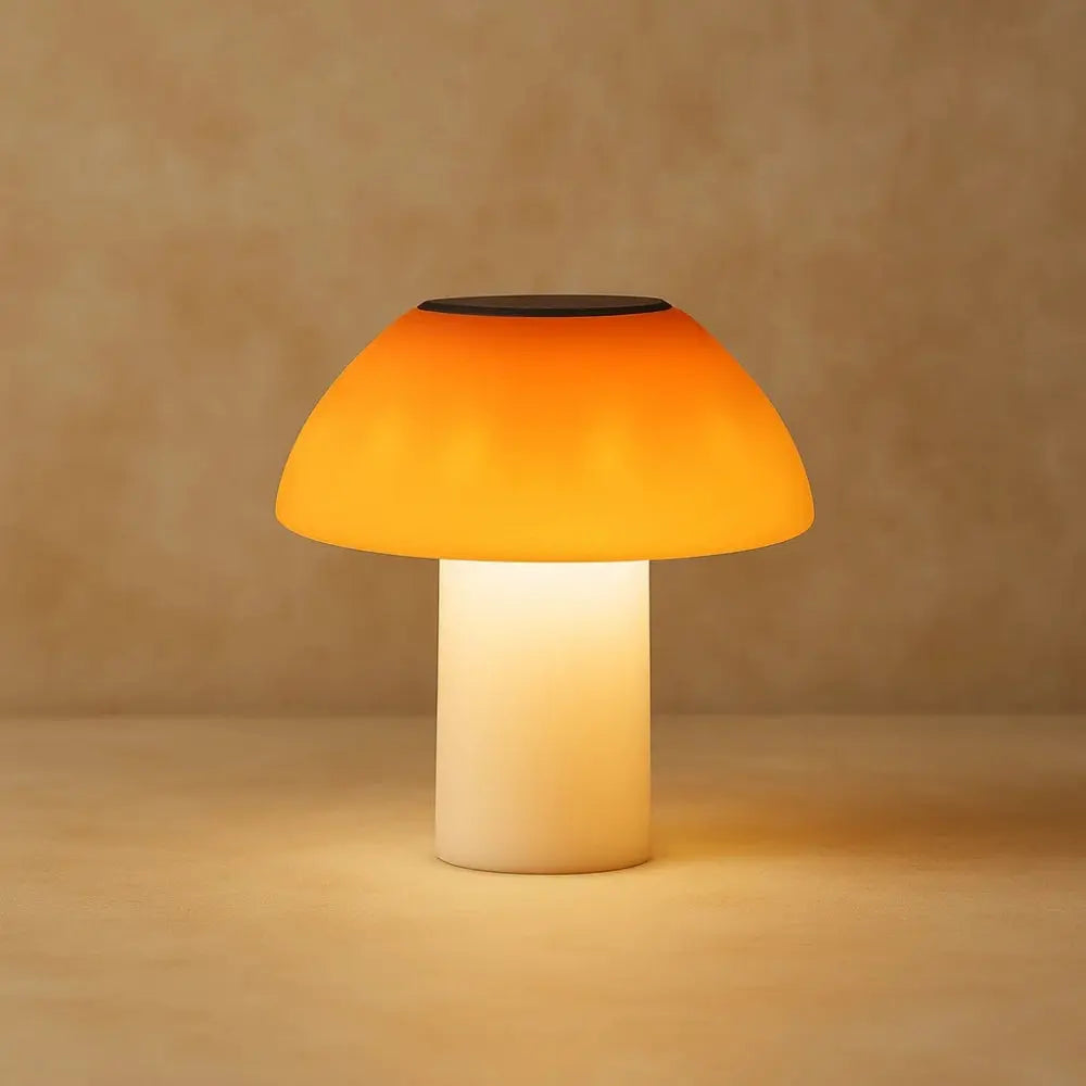 Mycelion – Lampe de jardin solaire en forme de champignon