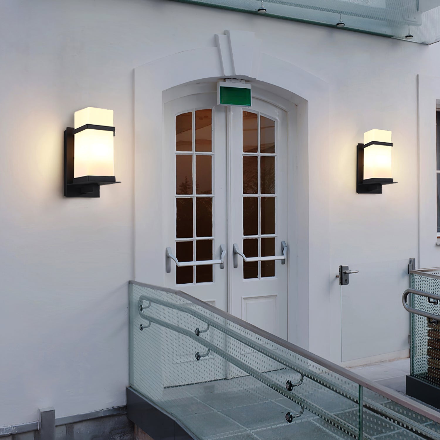 Tarnwick - Waterproof Mcdade IP65 Waterproof Outdoor Wall Light