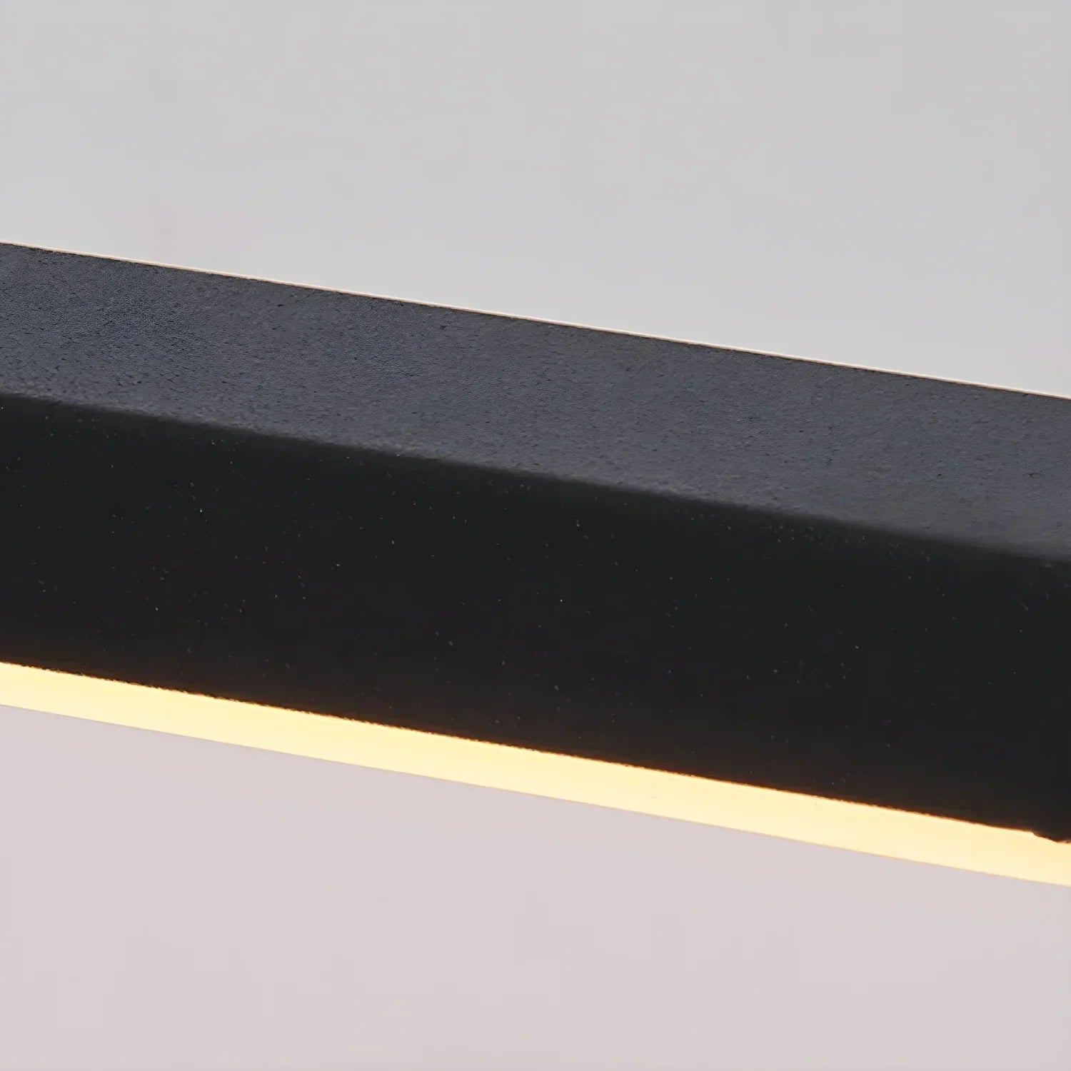 Luminara – lineární zrcadlové světlo pro toaletní stolek
