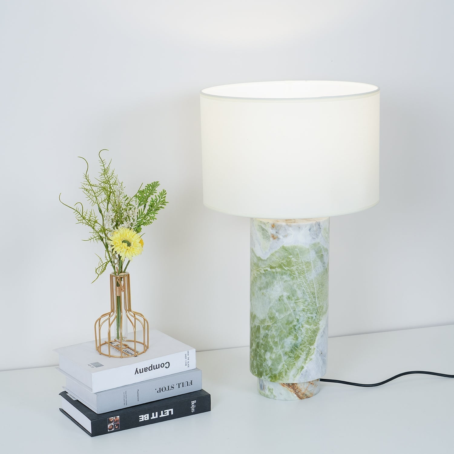 Gremora - zelená mramorová stolní lampa s přepínačem na kabelu