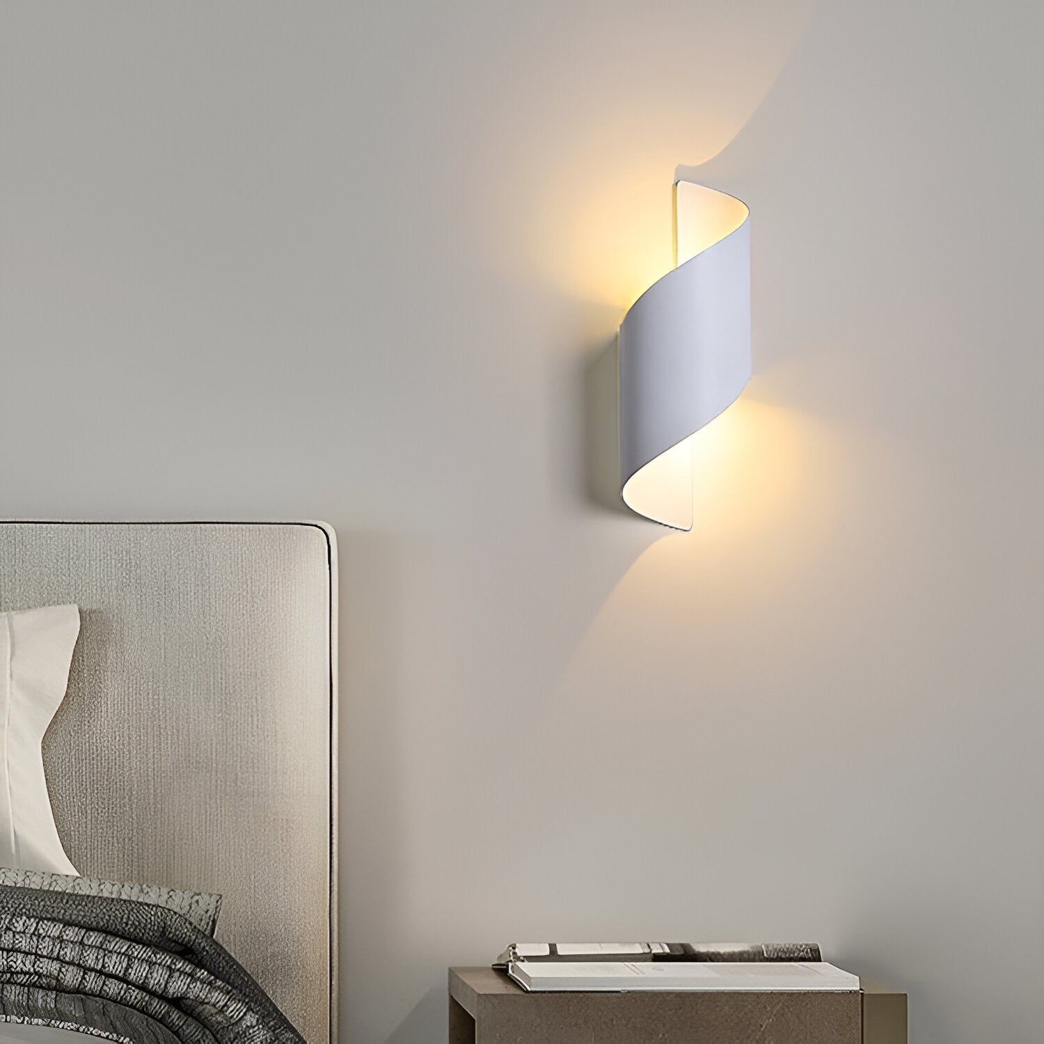 Aluwelle – Nordic Aluminum Wave Wrap Wall Light