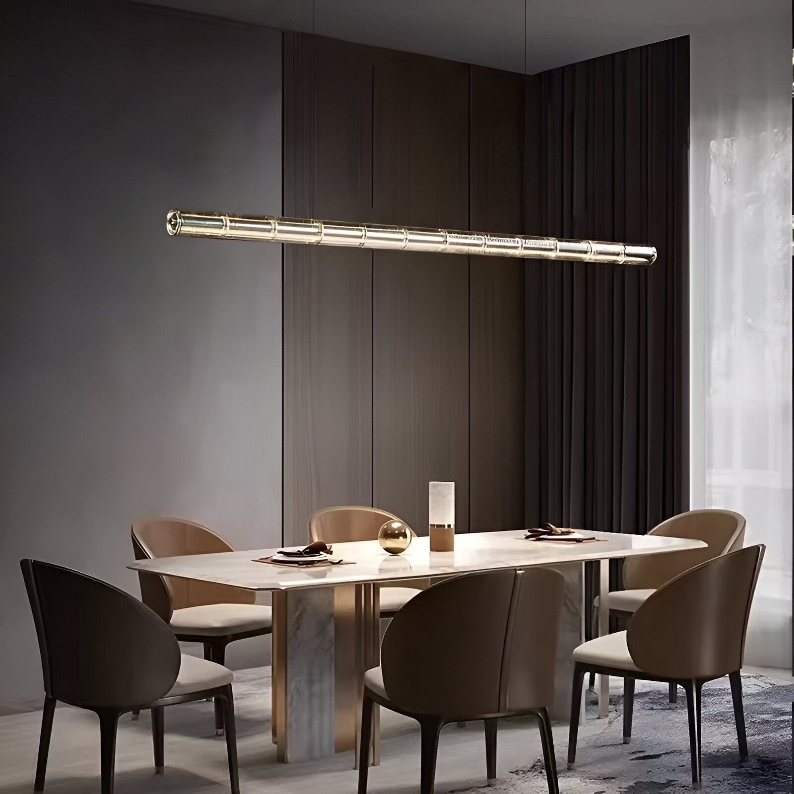 Revion – závěsná lampa z nordického hliníku se skleněným stínidlem