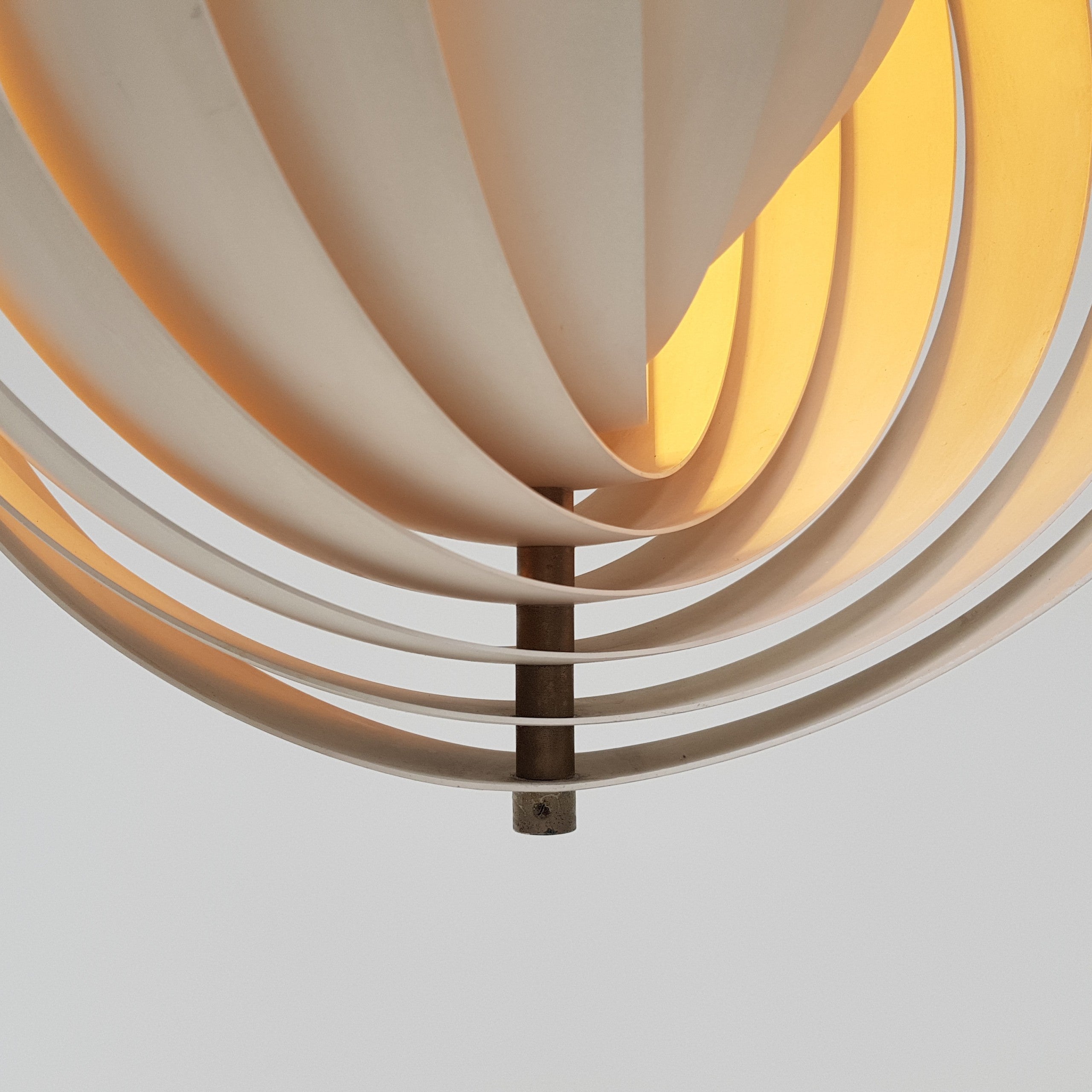 Lunorra - Lampadario Nordico Ispirato alla Luna, Ruotabile