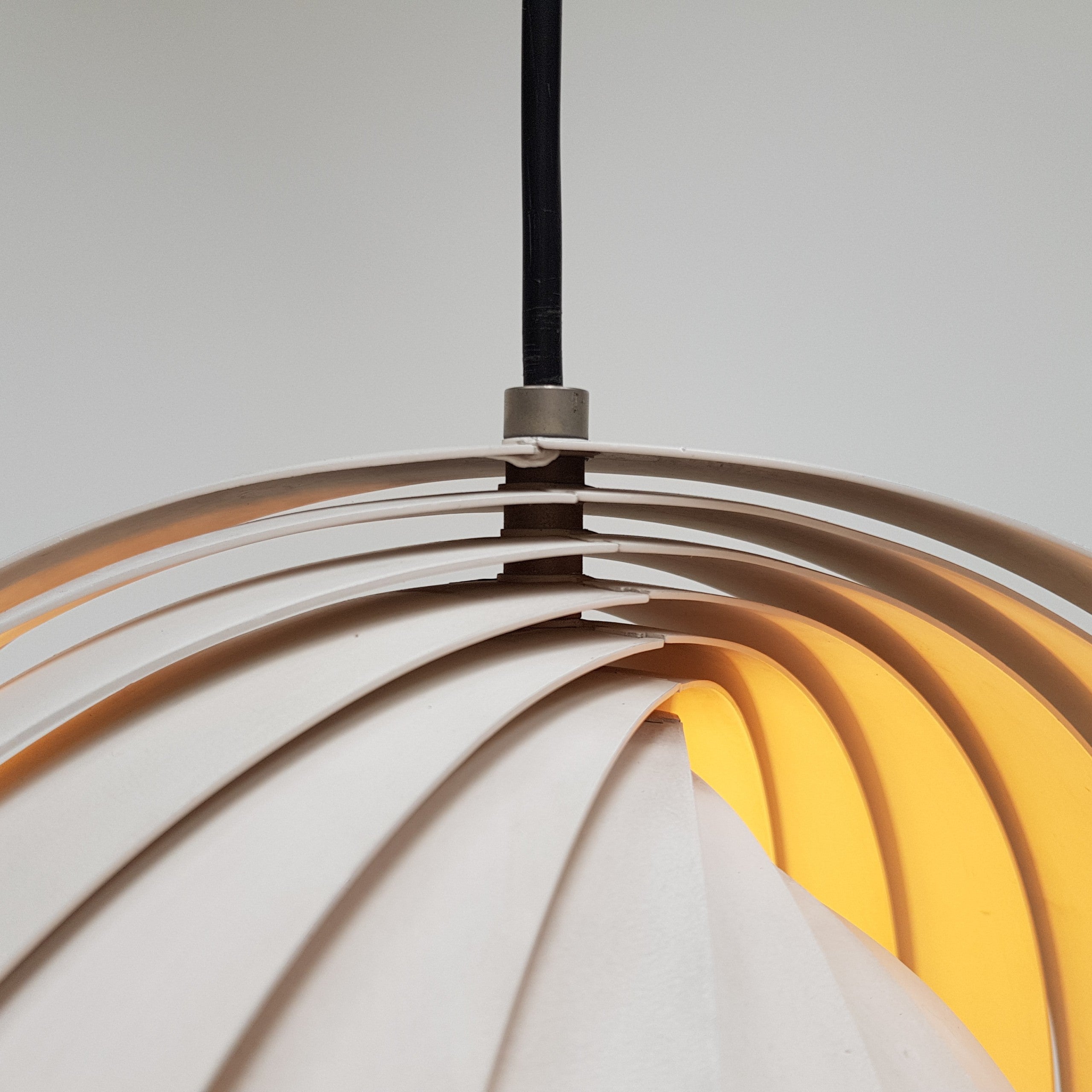 Lunorra - Lampadario Nordico Ispirato alla Luna, Ruotabile