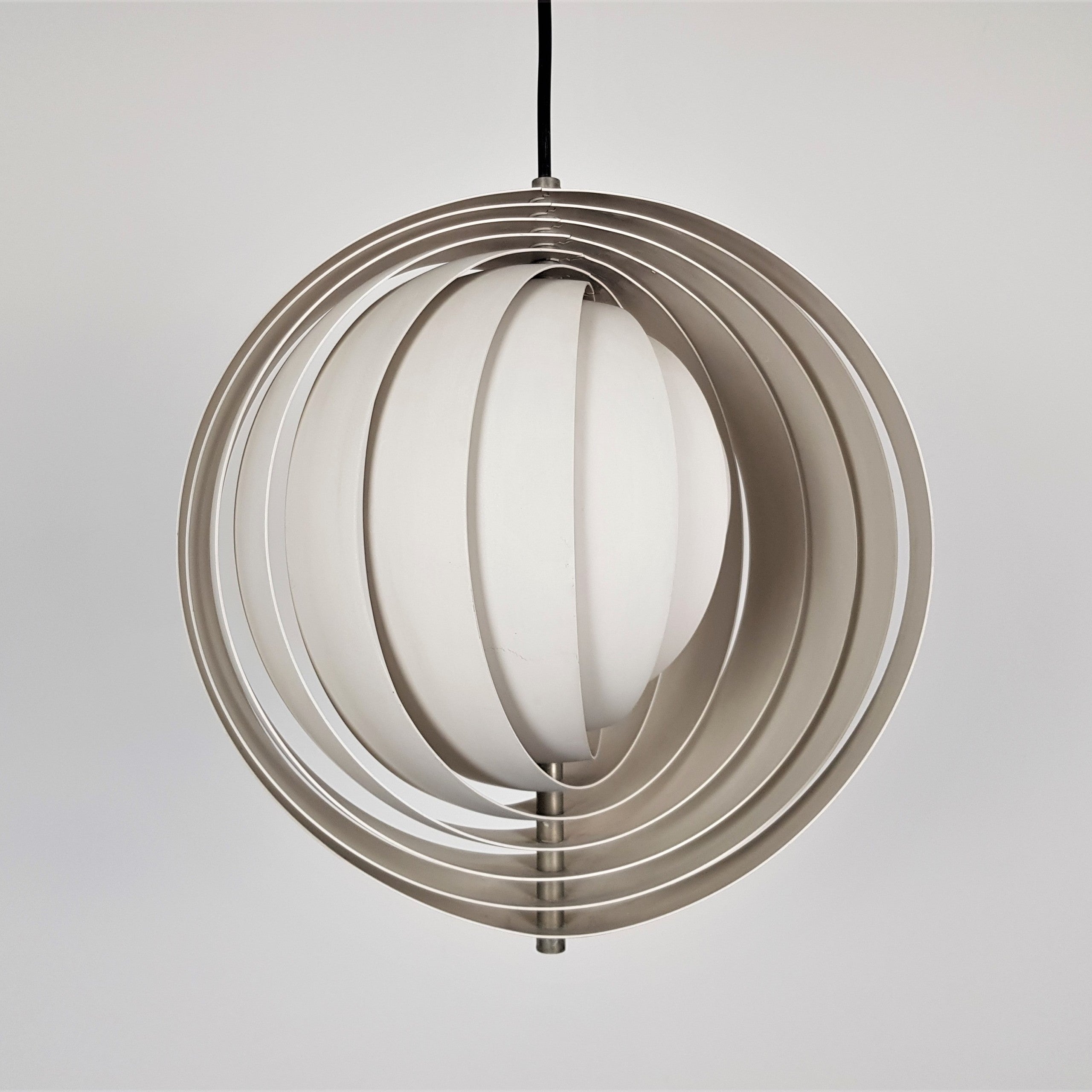 Lunorra - Lampadario Nordico Ispirato alla Luna, Ruotabile