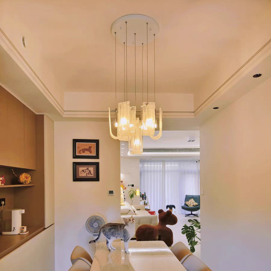 Nuvellis - italský lehký lustr z mléčného skla