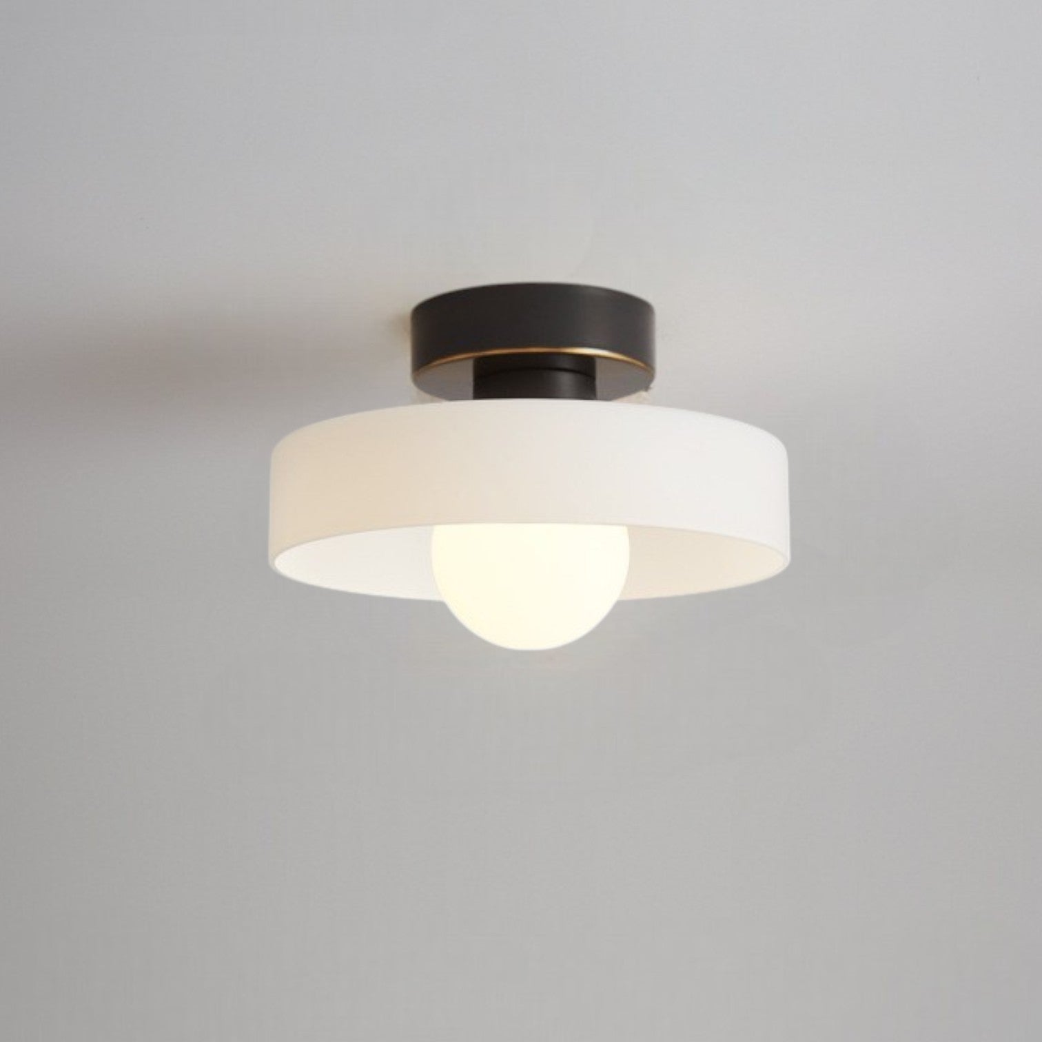 Allebia – Plafonnier Bauhaus Français en Laiton et Verre