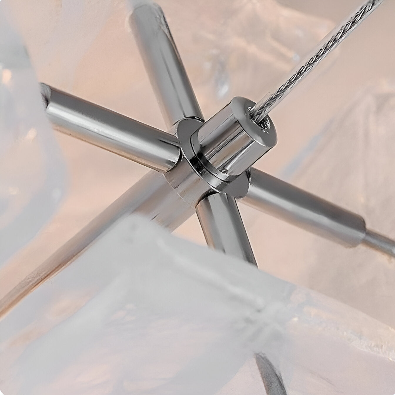 Nuvellis - italský lehký lustr z mléčného skla