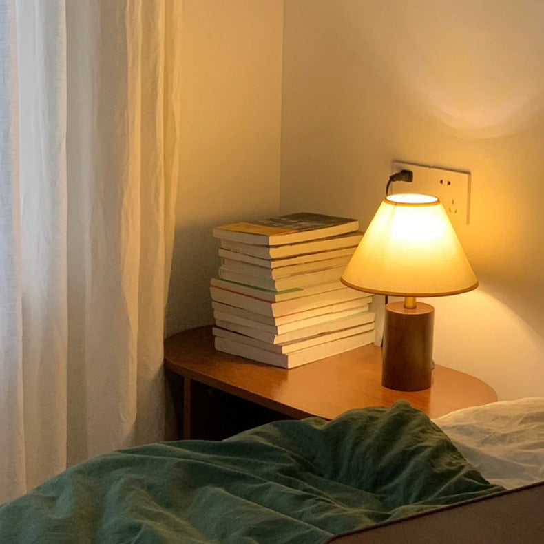 Renvara - korejská skládací stolní lampa v retro stylu