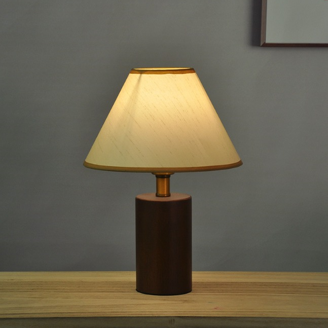 Renvara - korejská skládací stolní lampa v retro stylu