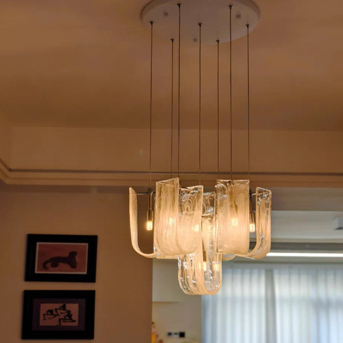 Nuvellis - italský lehký lustr z mléčného skla