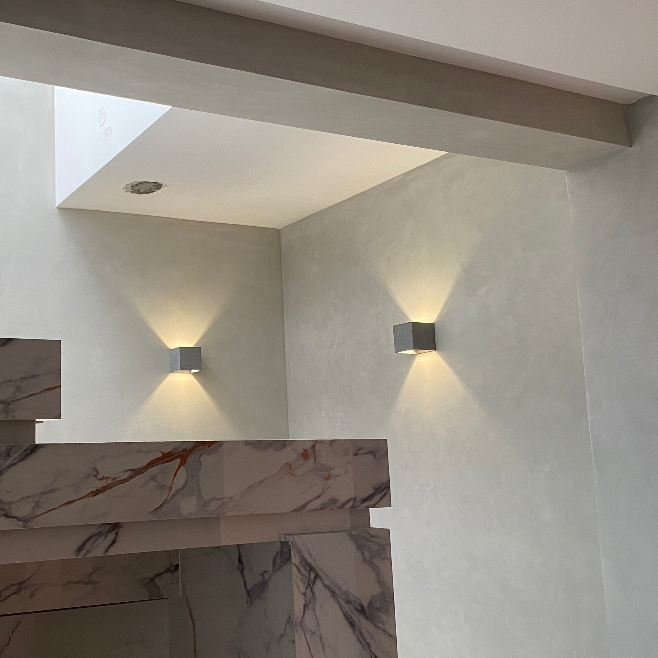 Lumetrax – Minimalist Stone Travertine Cube Wall Light