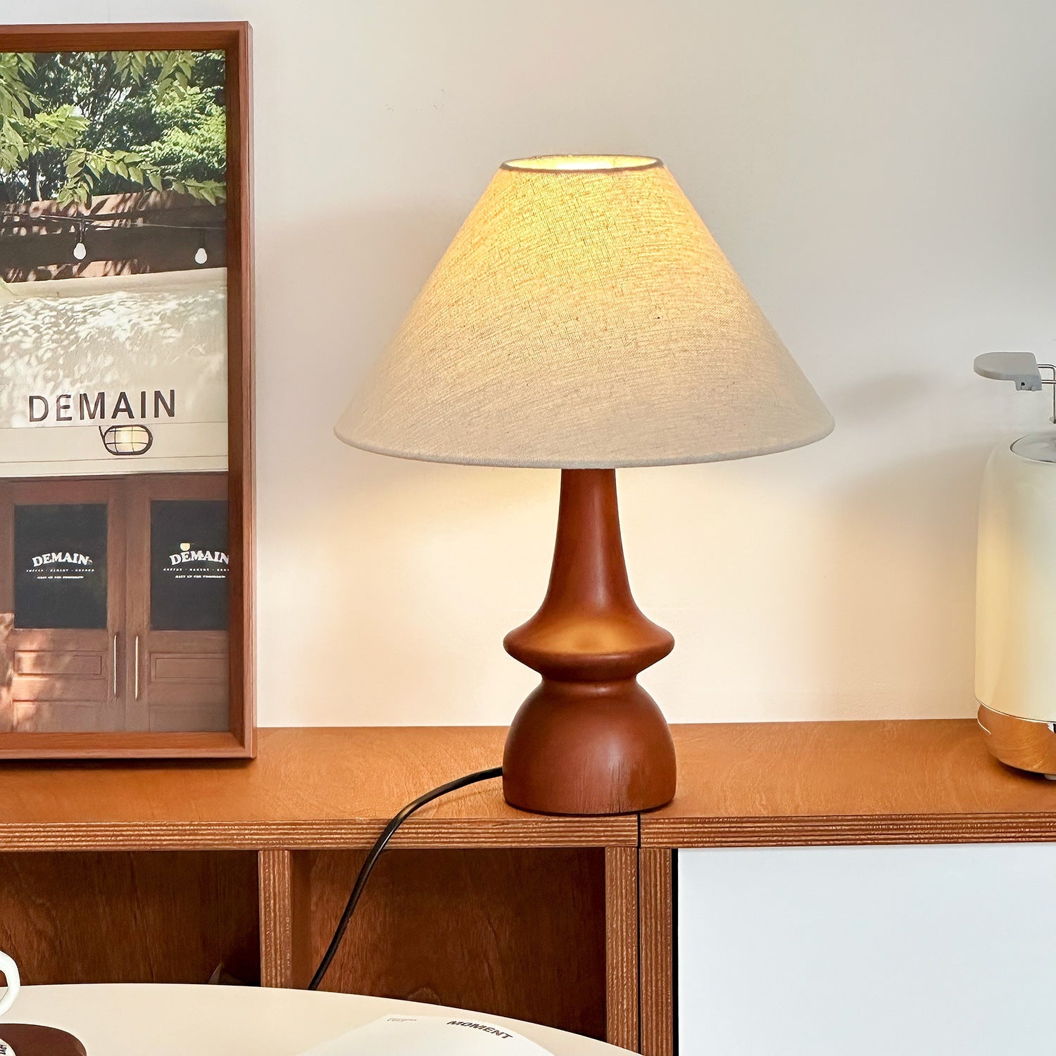 Avenleigh - Lampada da Tavolo in Legno Massiccio d'Epoca