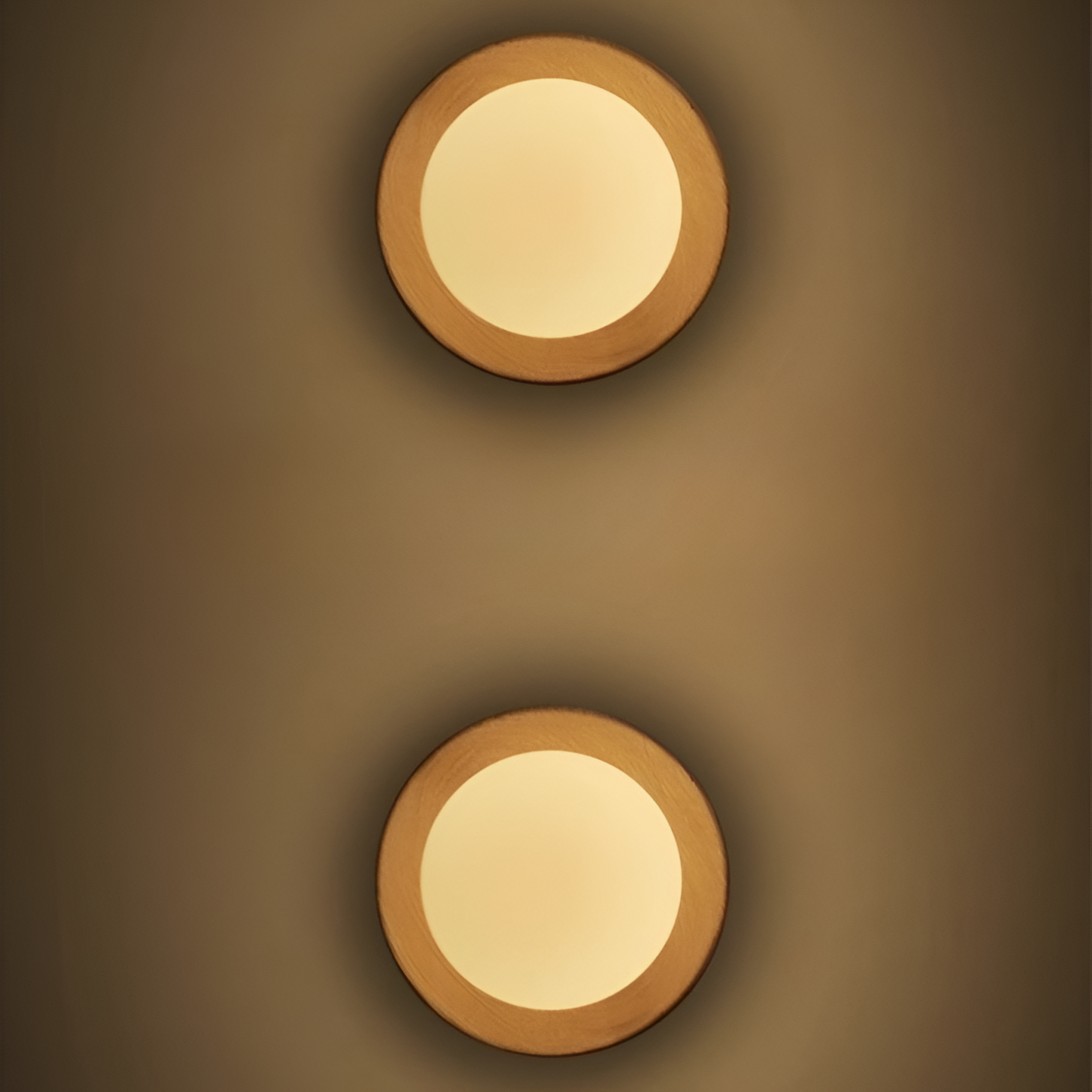 Lunowen – Nordisk Enkel Naturlig Træ LED Væglampe