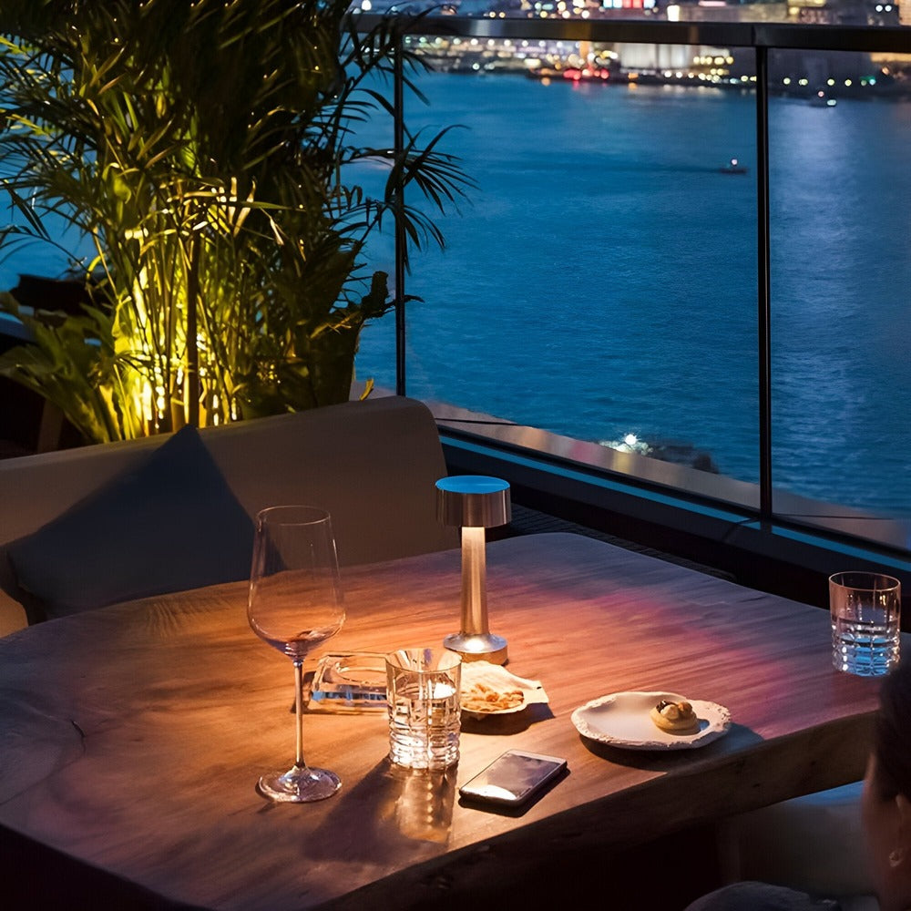 Vavek – LED Bordlampe med Batteri IP44
