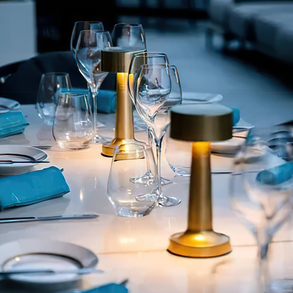 Vavek – LED Bordlampe med Batteri IP44