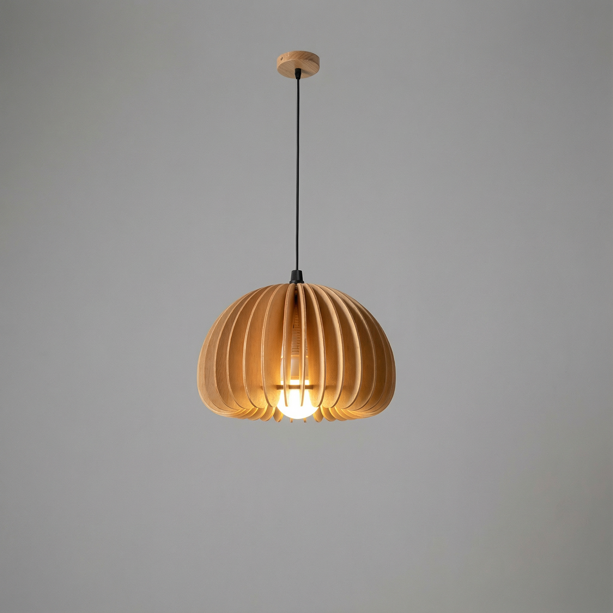 Akira - Suspension en bois rétro