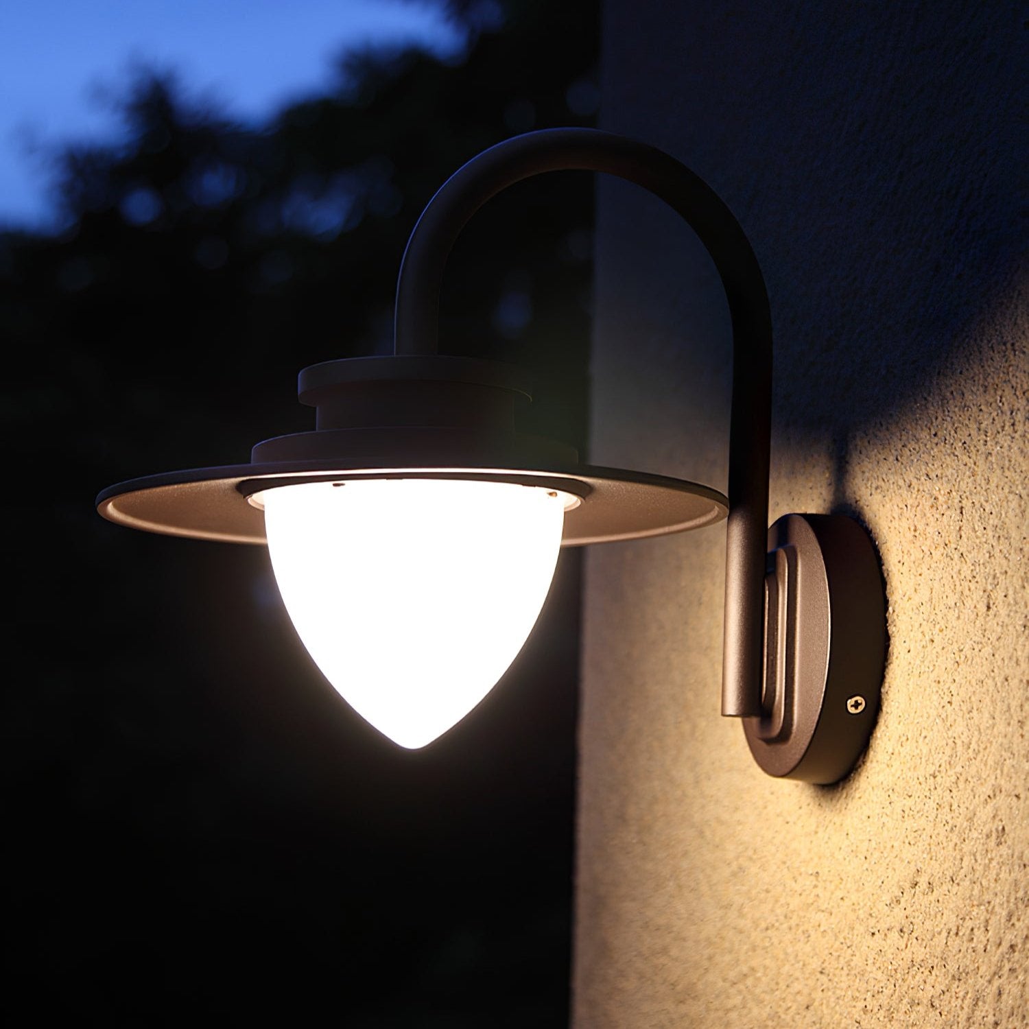 Sylvoro - Applique murale extérieure en pomme de pin