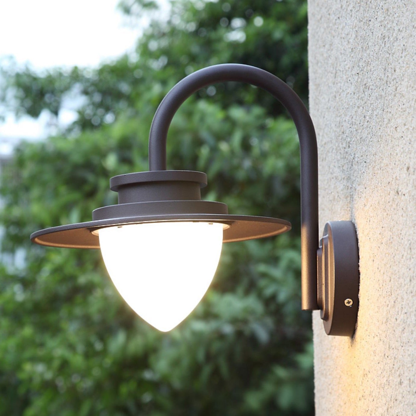 Sylvoro - Applique murale extérieure en pomme de pin