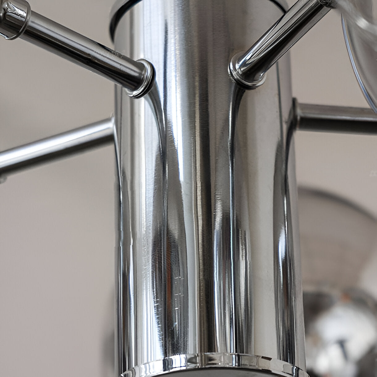 Chromeva- Lampadario rotondo in vetro cromato dallo stile retrò