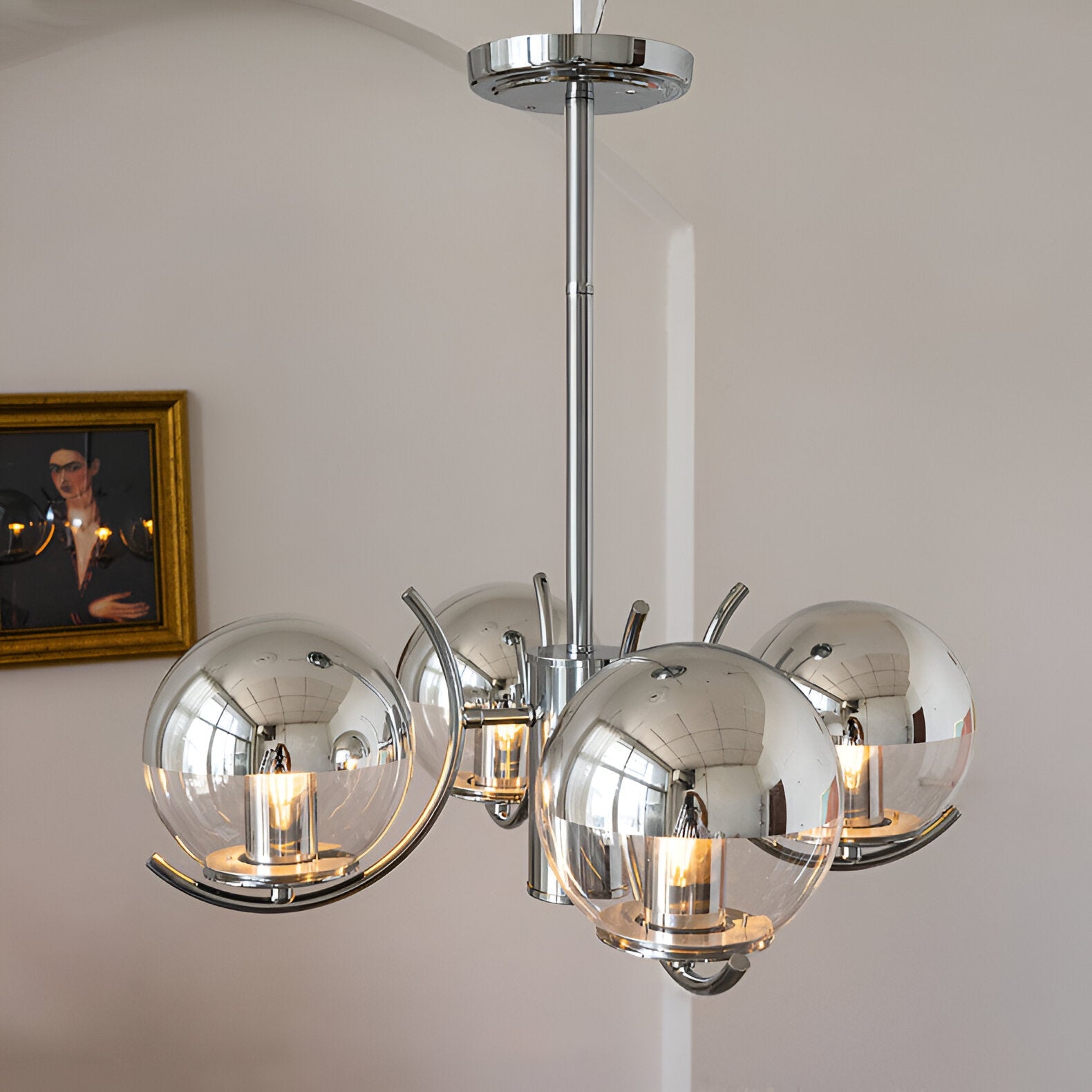 Chromeva- Lampadario rotondo in vetro cromato dallo stile retrò