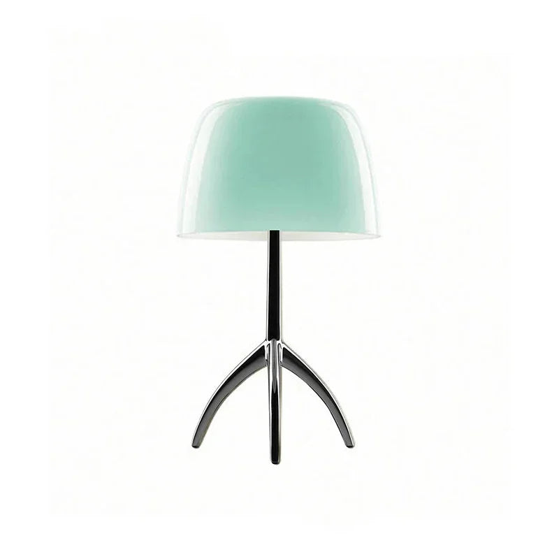 Orluné – Bauhaus Tripod Desk Lamp
