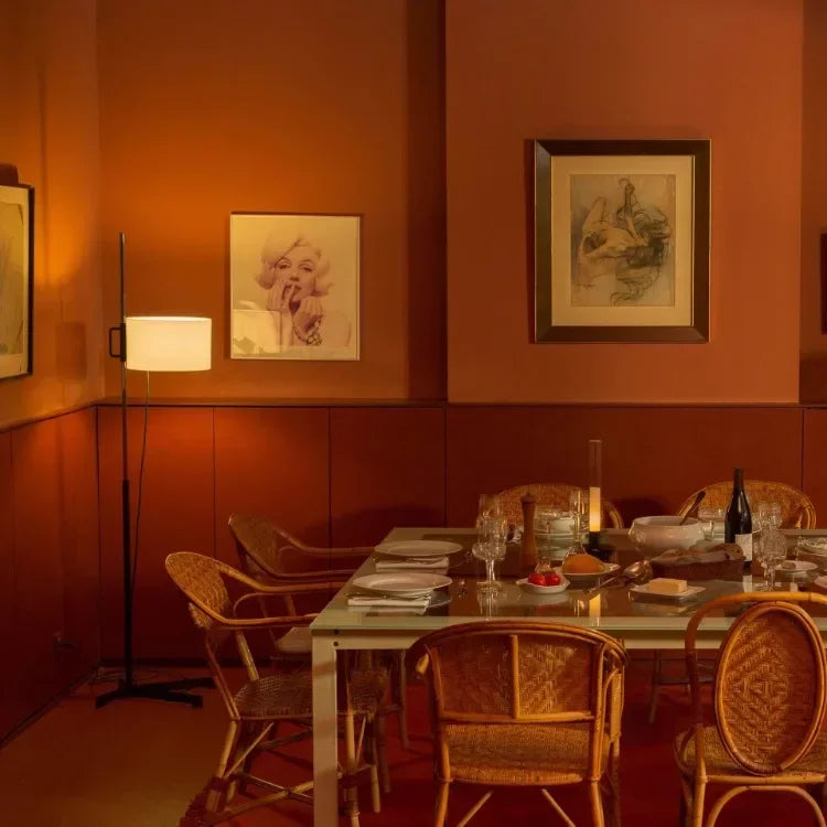 Zeyra – Black Modern Floor Lamp