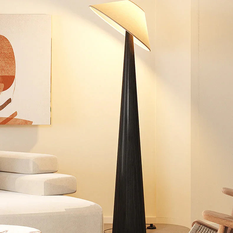 Norei – moderní stolní a podlahová lampa pro dvojí použití