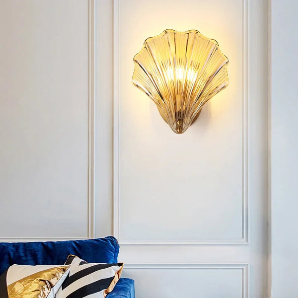Shellivara – Art Brass Glass Seashell Wall Light