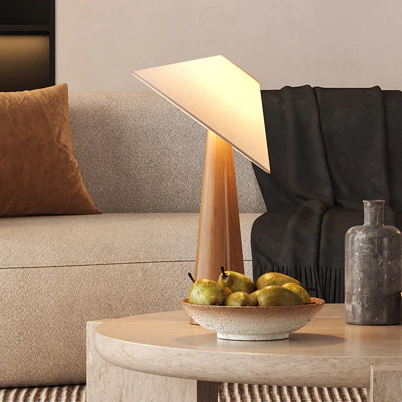 Norei – moderní stolní a podlahová lampa pro dvojí použití