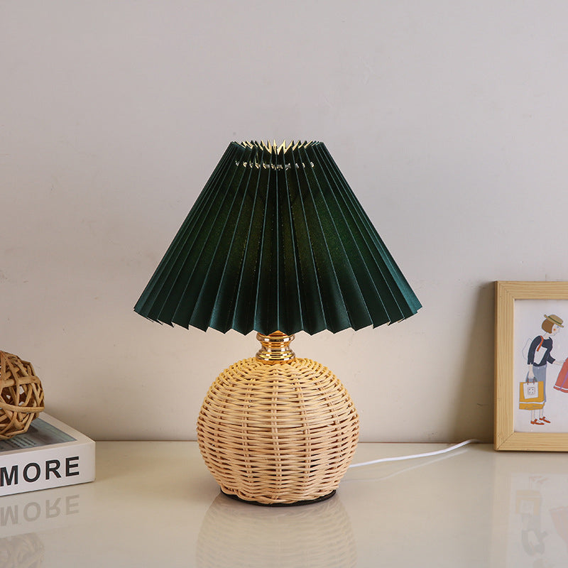 Aurevynn - Rattanstof Konisk LED Bordlampe