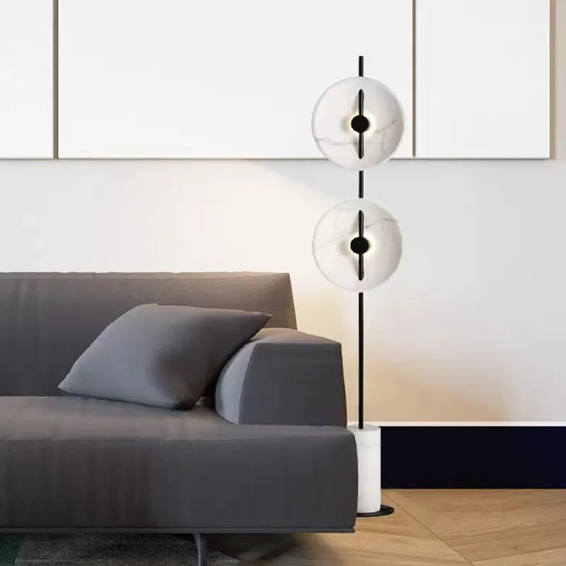 Caelita – Lampe sur pied moderne à forme douce