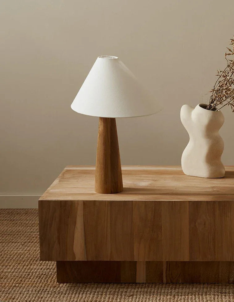 Theryn – Bonfilia Gulvlampe i Træ
