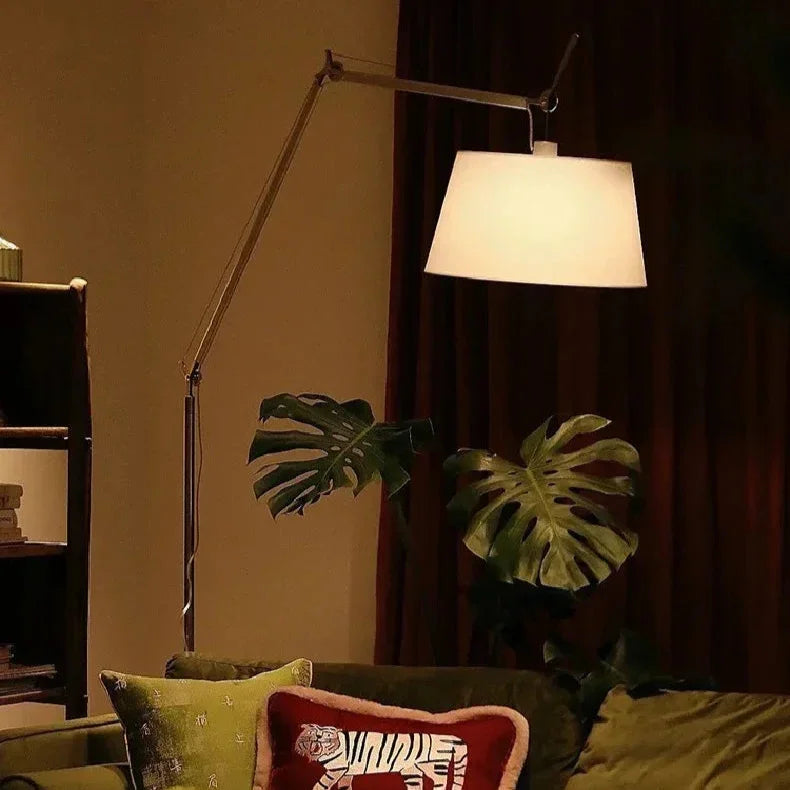 Sarveth – Skulpturel Moderne Gulvlampe