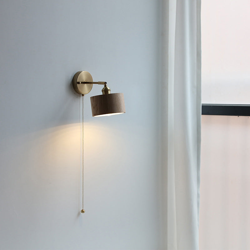 Nordivane – Scandinavian Brass Wood Wall Sconce 1 Light