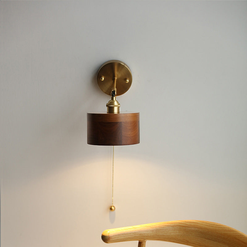 Nordivane – Scandinavian Brass Wood Wall Sconce 1 Light