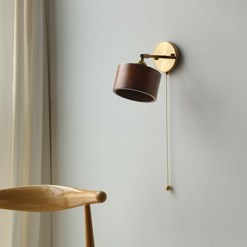 Nordivane – Scandinavian Brass Wood Wall Sconce 1 Light