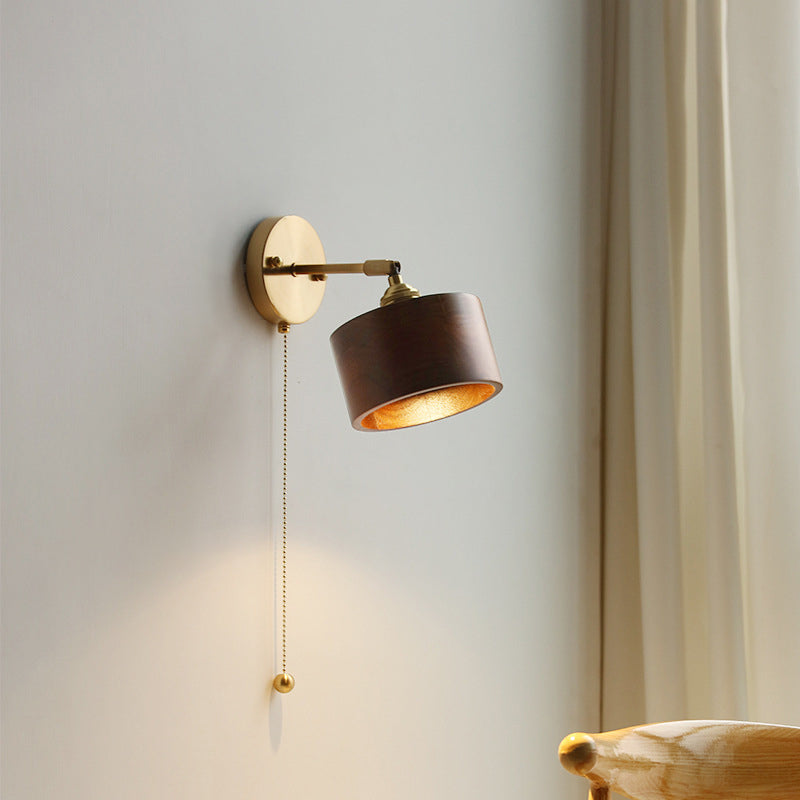 Nordivane – Scandinavian Brass Wood Wall Sconce 1 Light