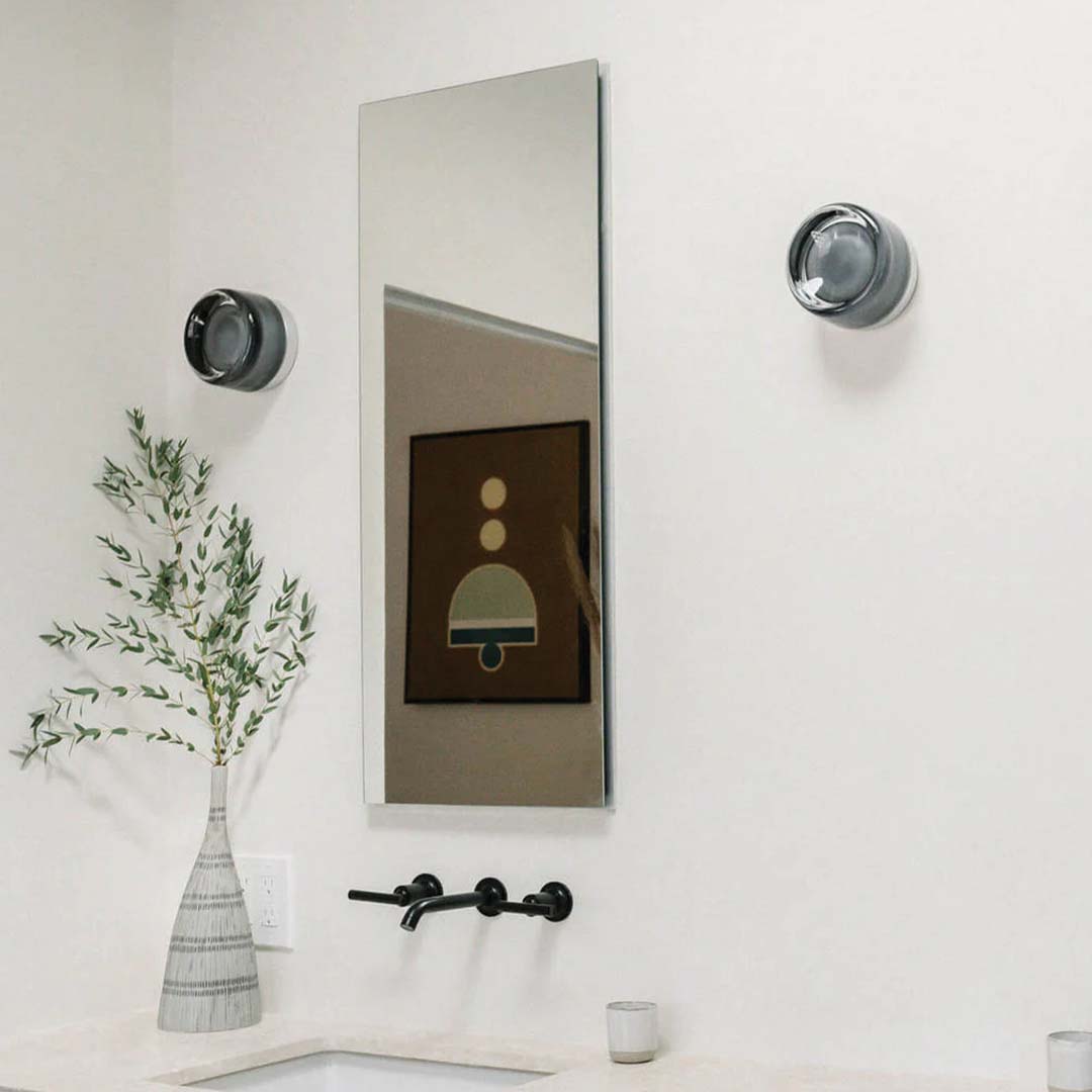 Dinrahn - Lámpara de pared compacta de vidrio