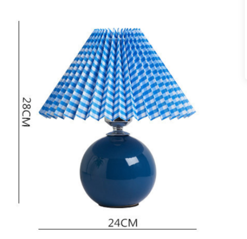 Lasson – Lampada da Tavolo Pieghettata in Ceramica Nordica a Luce Singola