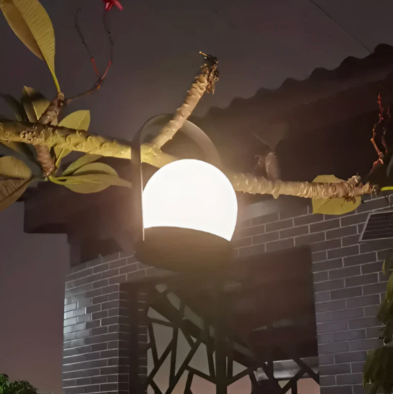 Luméri - LED stolná lampa Globe