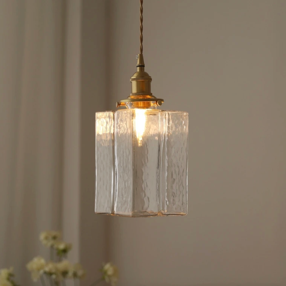 Urevyn – Retro závěsná skleněná lampa