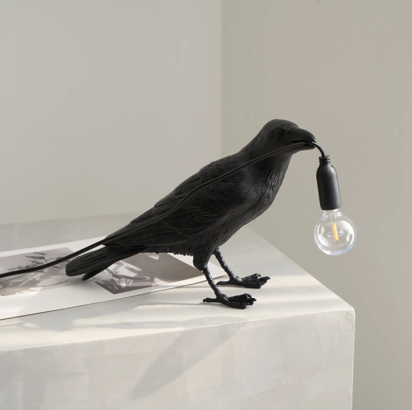 Corvane - Lampada da tavolo a forma di uccello