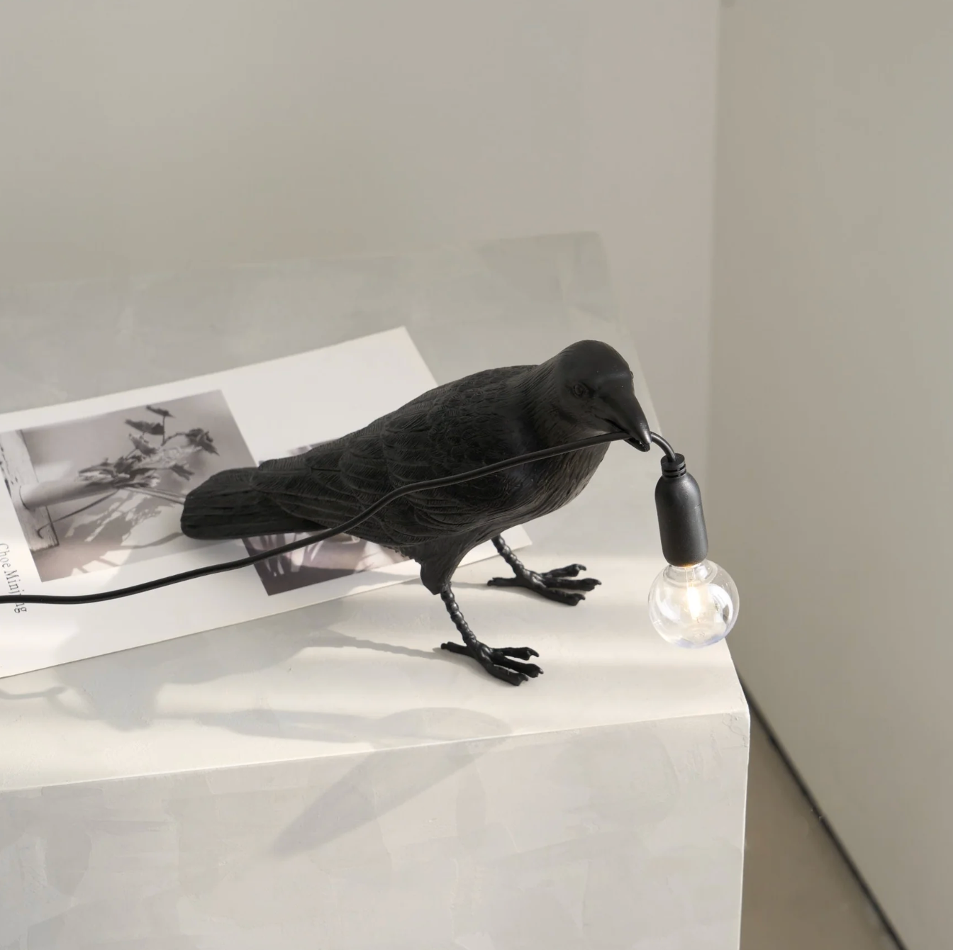 Corvane - Lampada da tavolo a forma di uccello