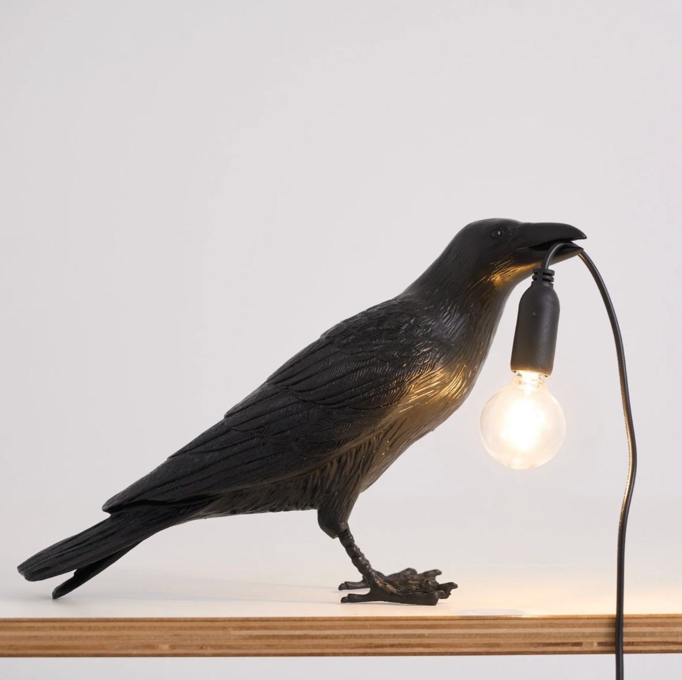 Corvane - Lampada da tavolo a forma di uccello