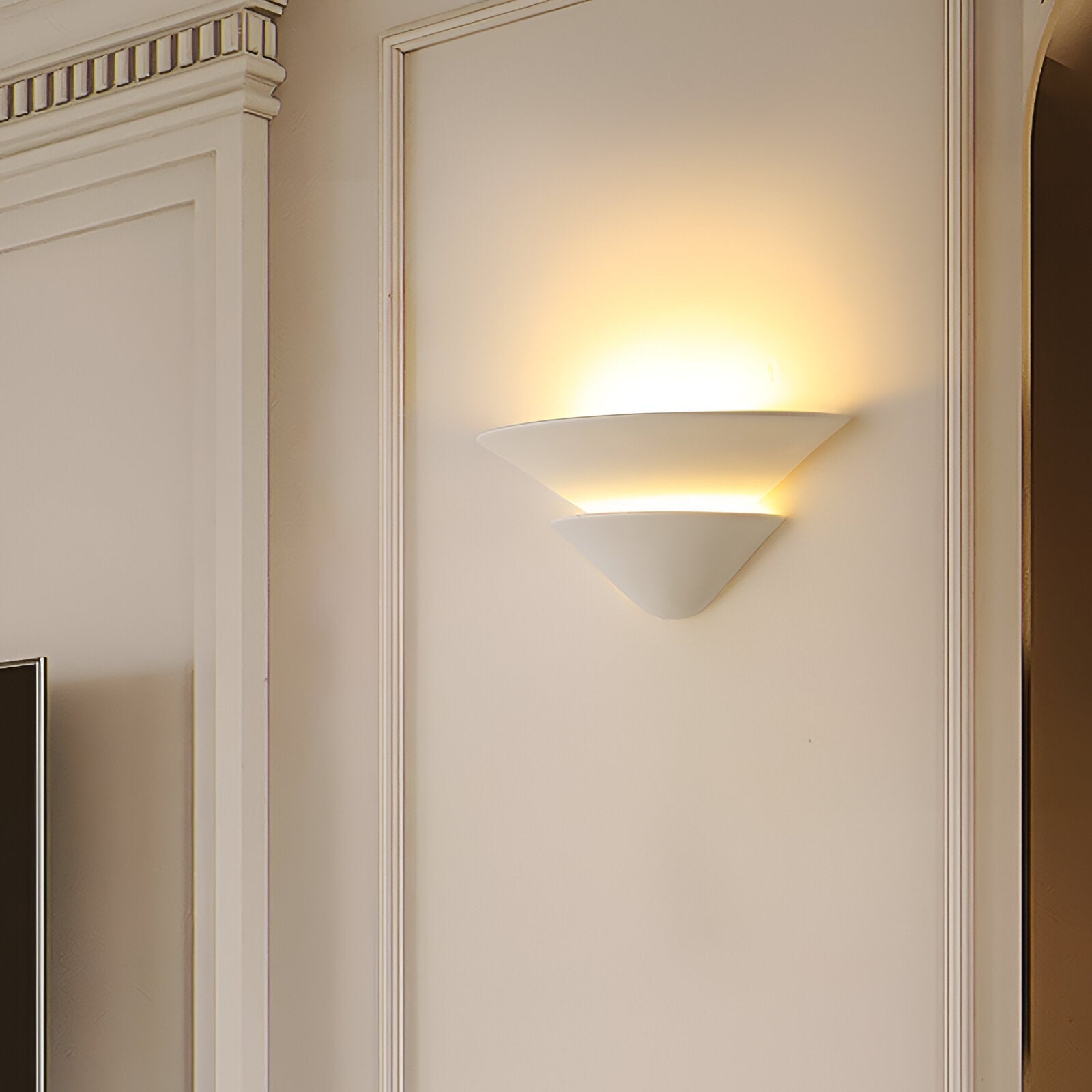 Shellorei – Wabi-Sabi Plaster Wall Light