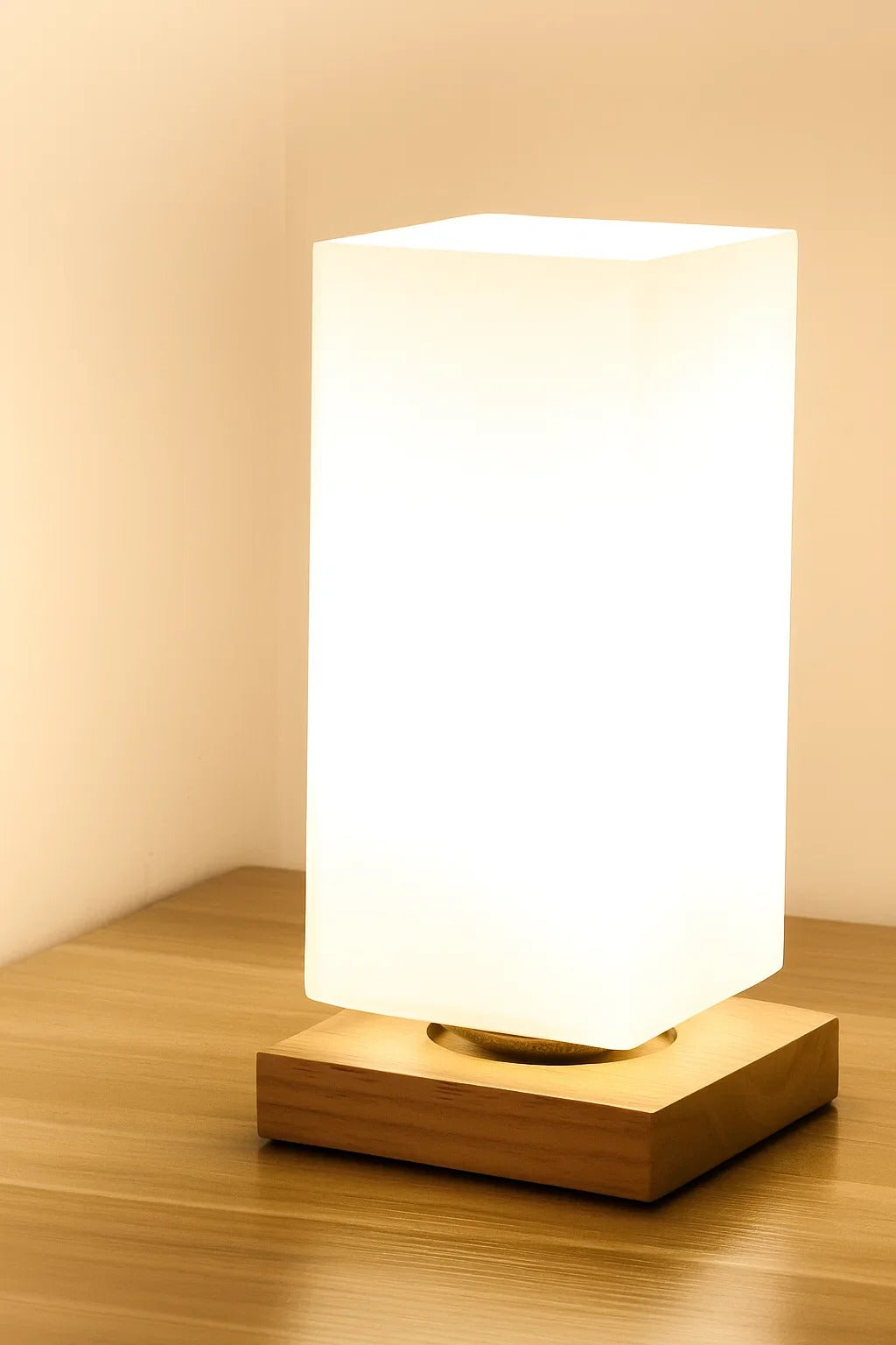 Lempora - LED stolní lampa s dřevěným podstavcem