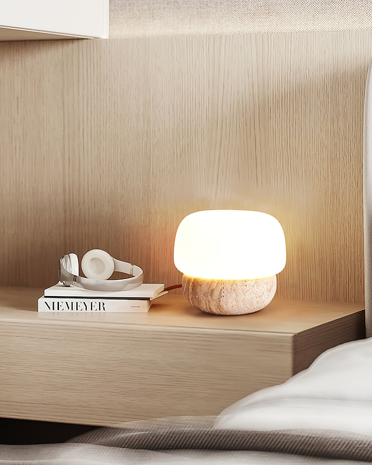 Travura – Stolní lampa z travertinu