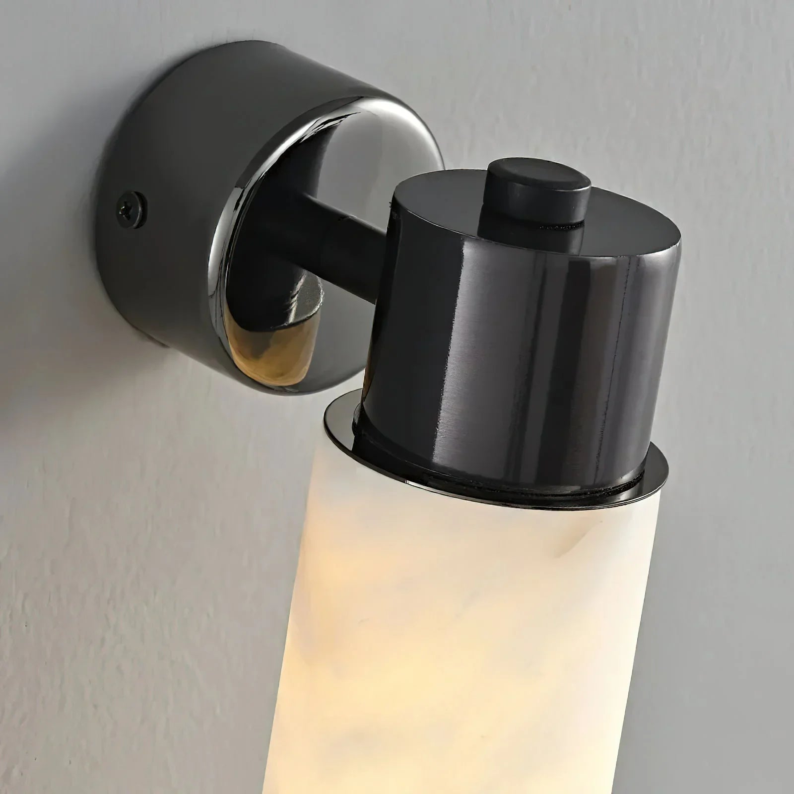 Solenari – Tube Alabaster Minimalist Wall Lamp