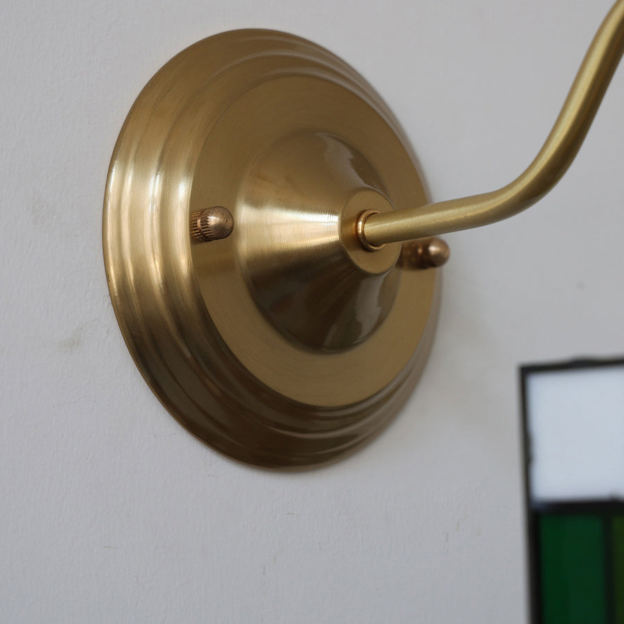 Aurelium – Vintage Tiffany Glass Brass Wall Sconce Lamp